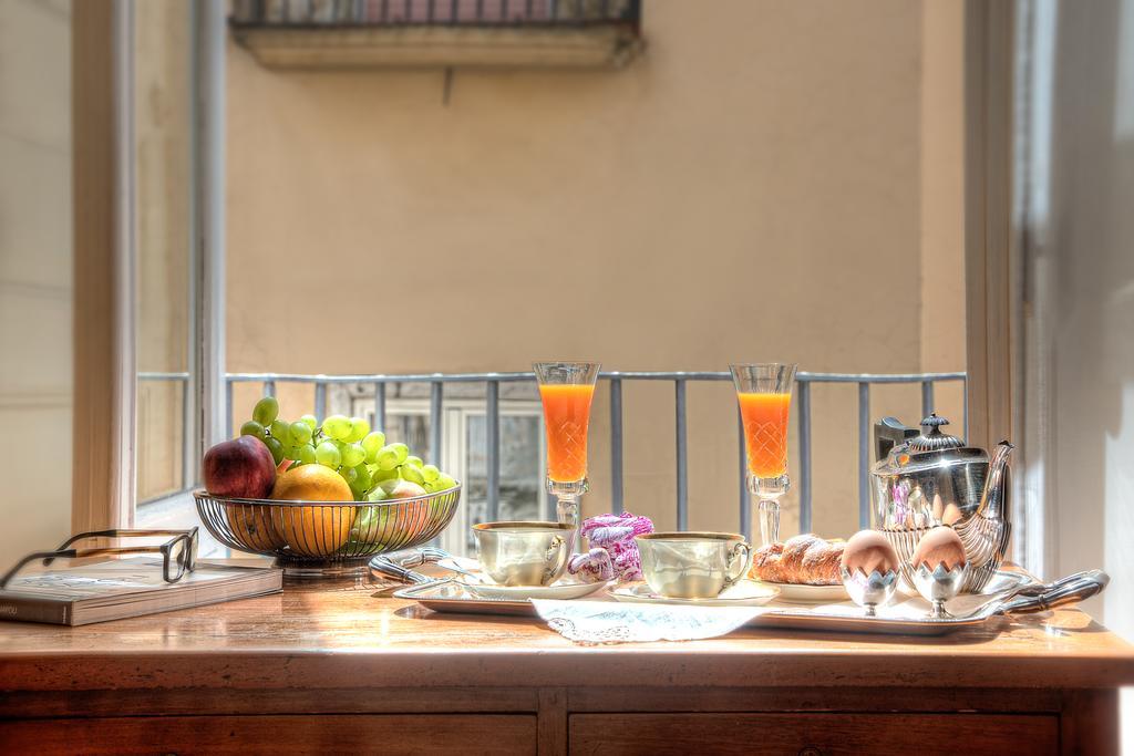 Arthouse Lady Marys Tribunali Luxury Suite Naples Exterior photo